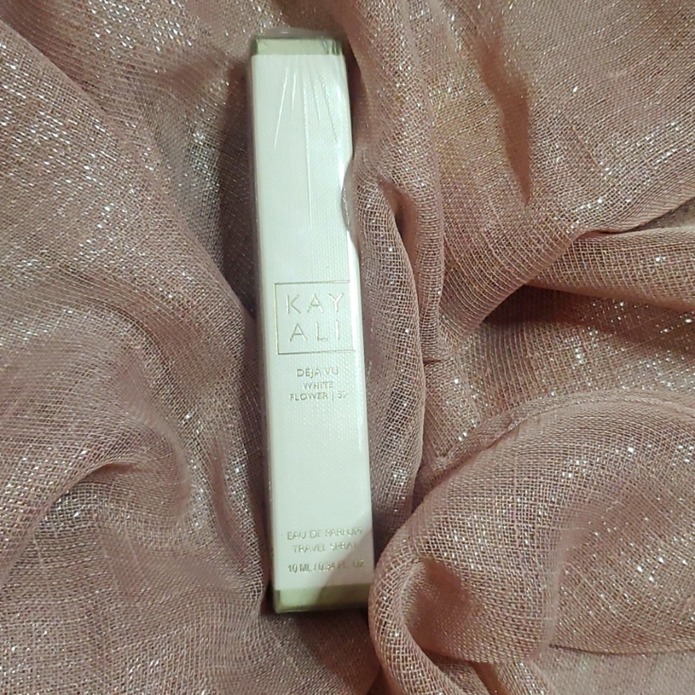 Kay Ali white flower travel spray